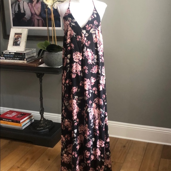(Sold) Leith Nordstrom Black Rose Sleeveless Maxi - Picture 4 of 8